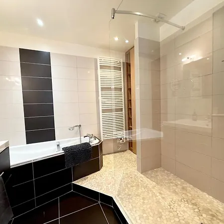 Apartment En Famille Face - A Pontaillac