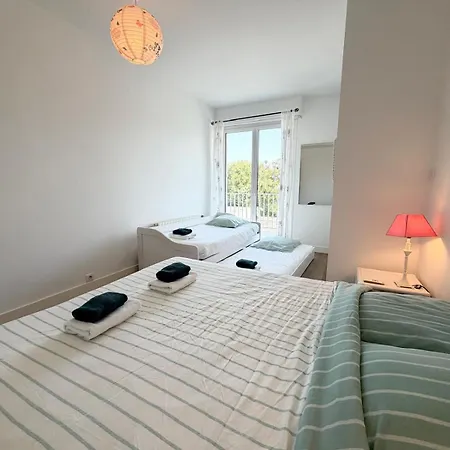 En Famille Face - A Pontaillac Apartment